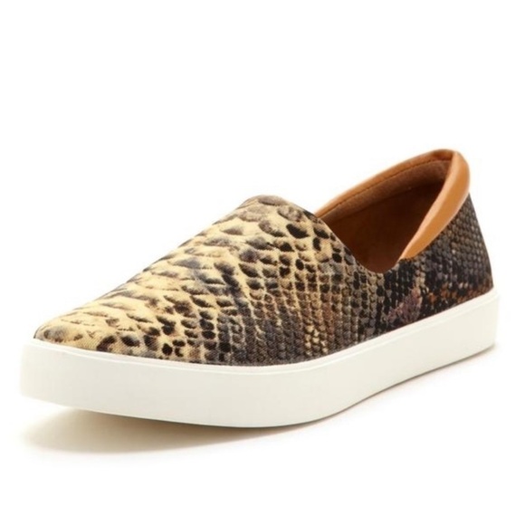 Donald Pliner Sonia Snake Print Slip On Sneakers - Picture 1 of 15
